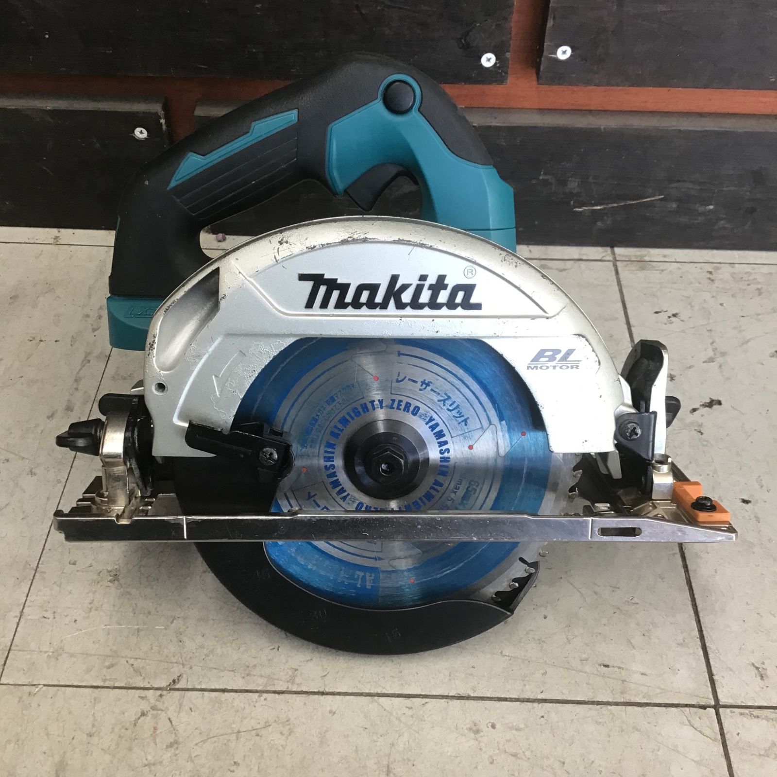 中古品】 マキタ/makita コードレス丸のこ HS611DZ 【鴻巣店】 - メルカリ