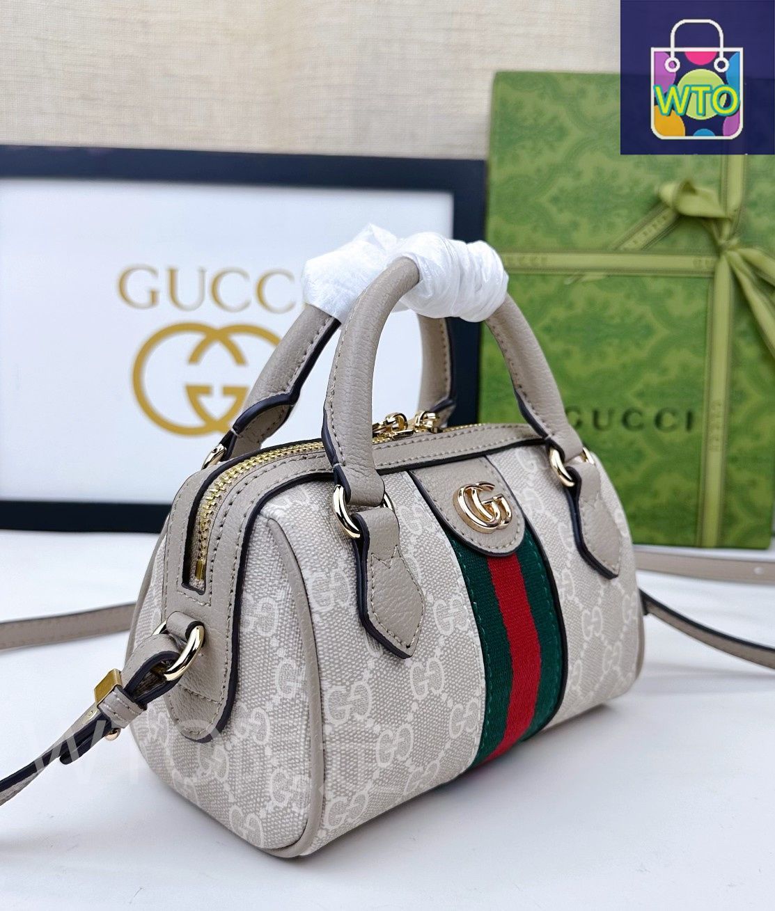 希少GUCCIグッチ即完売ハワイアンビッグロゴT/S極美品子供も大人もOK お歳暮 人気 希少GUCCIグッチ即完売ハワイアンビッグロゴT/S極美