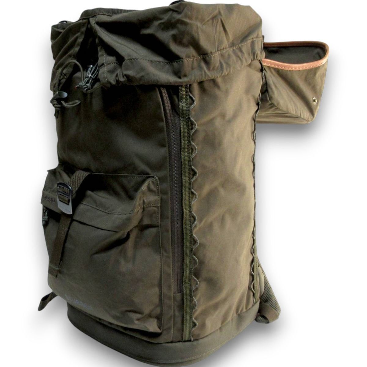 未使用　フェールラーベン シンギ スタッベン リュック デイパック 27 楽天市場】フェールラーベン / FJALL RAVEN Singi Stubben