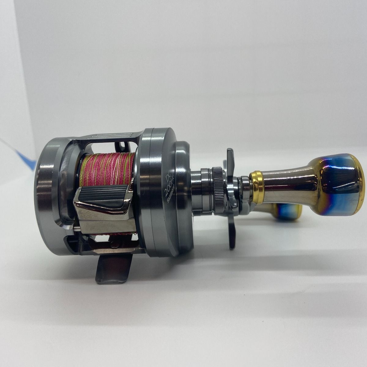 シマノ　20カルカッタコンクエスト DC 200HG リブレハンドル付き ΨΨSHIMANO シマノ ベイトリール 20カルカッタコンクエストDC 200HG 箱