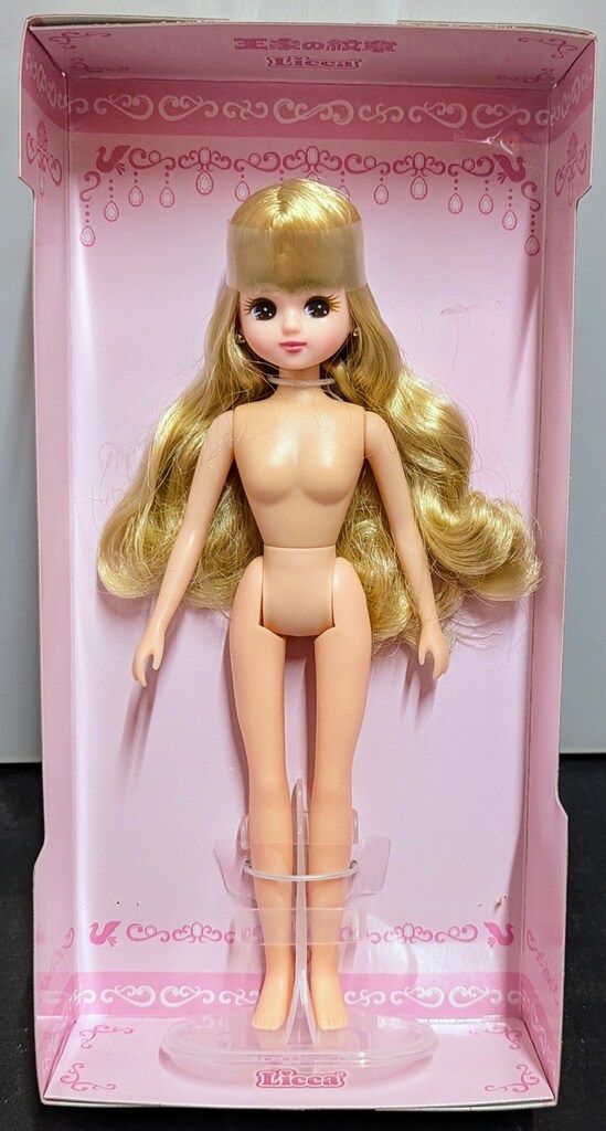 王家の紋章　キャロル　リカちゃん Amazon.co.jp: 「王家の紋章」キャロルリカちゃん : おもちゃ