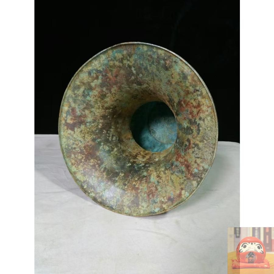 中国古美術品.旧蔵珍品·古青銅器【勾連雷文双流爵】三脚儀式器／古代風礼器／酒器 古代中国青銅器 「爵」 三本脚 古代酒器 - メルカリ