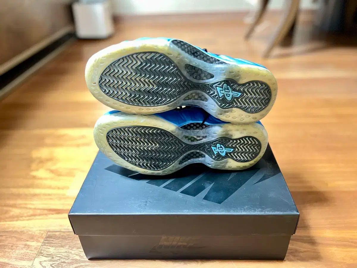 特別価格で大奉仕。 ナイキ エアフォームポジット ONE ユニバーシティ ブルー