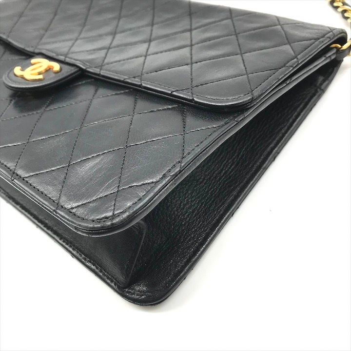 CHANEL シャネル