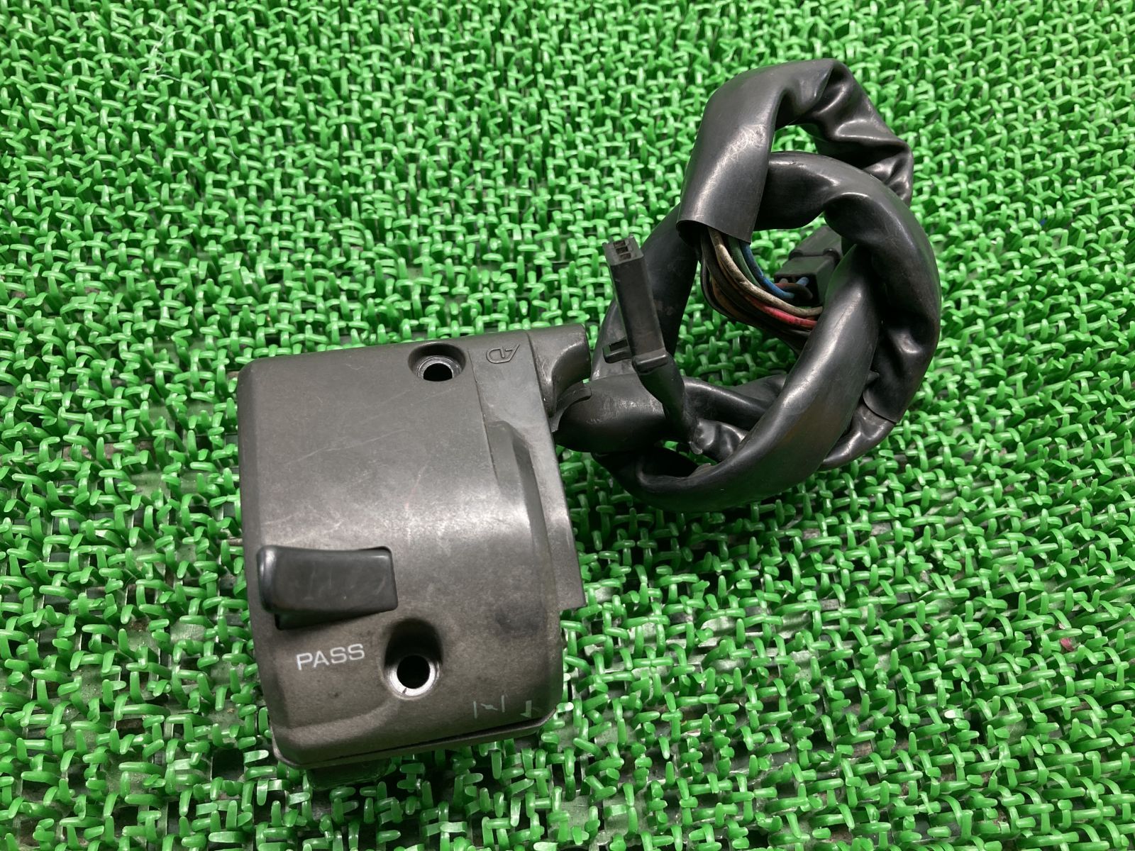 ZRX400 ハンドルスイッチ 左 カワサキ 純正 中古 バイク 部品 ZR400E 