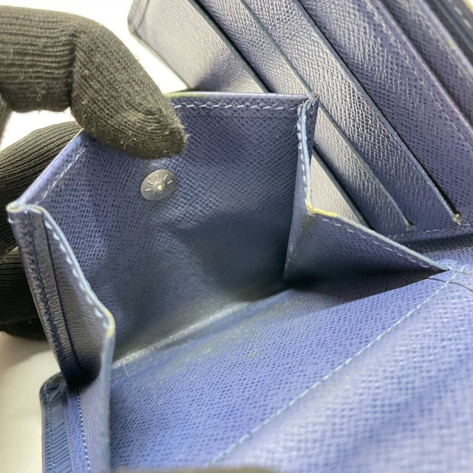 574 LOUIS VUITTON ルイヴィトン エピ ブルー 二つ折り財布
