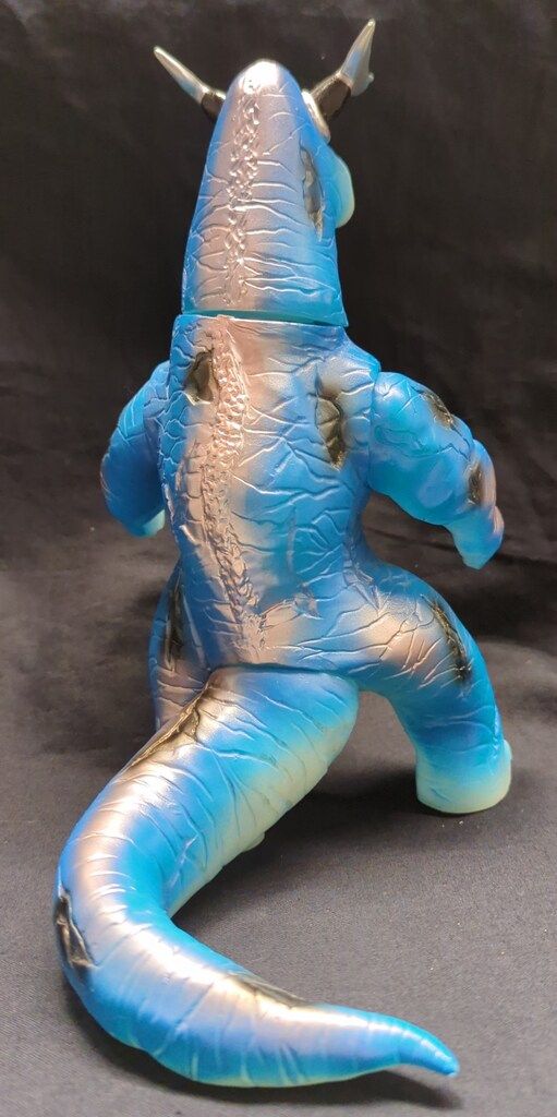 ブルマァク ブルマァクの怪獣シリーズ エレキング 蓄光/蓄光成型/青