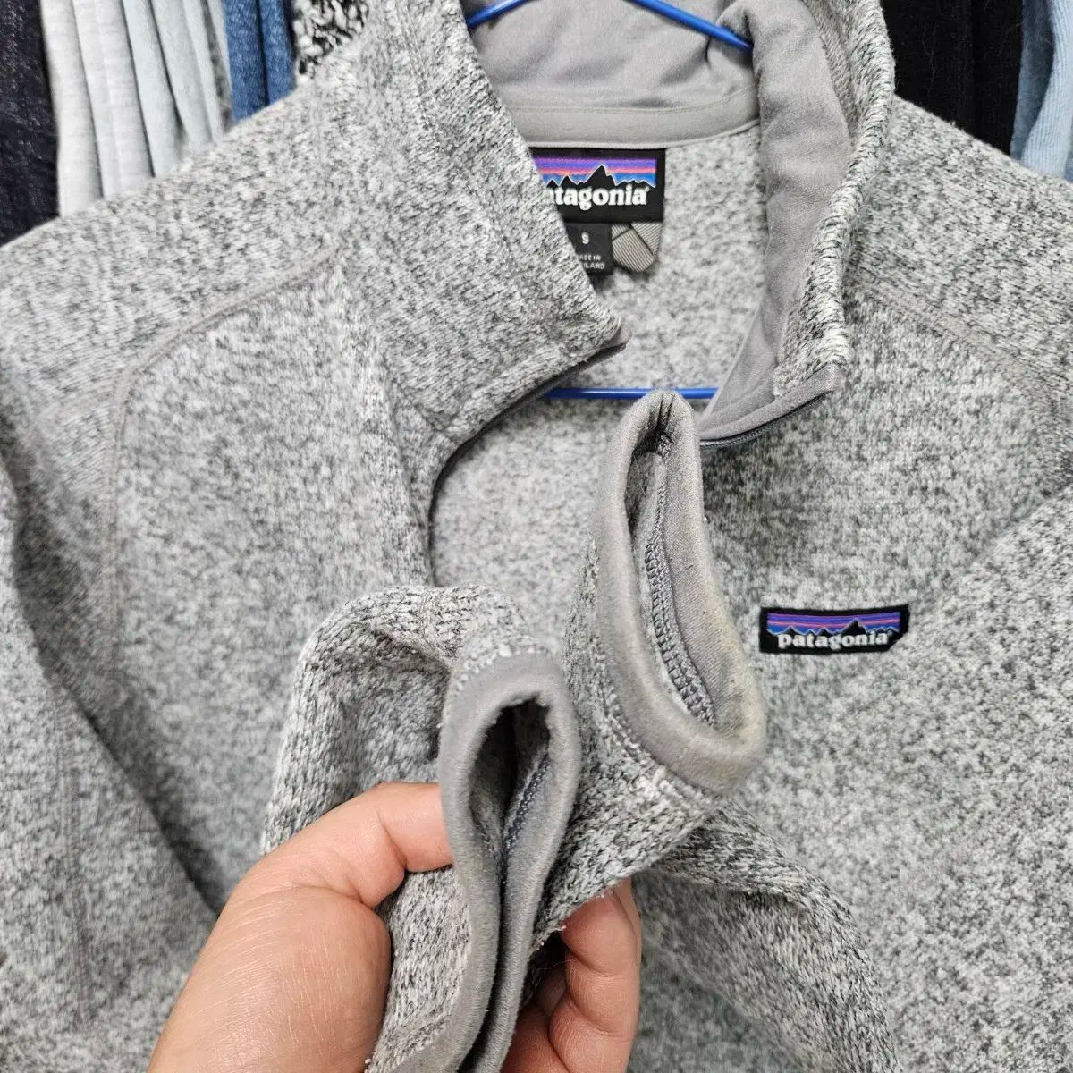 販売