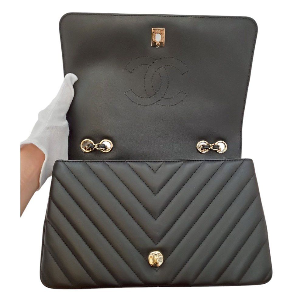 極美品 シャネル Vステッチ ラムスキン Wフラップ チェーン ショルダーバッグ CHANEL シャネル シェブロン Vステッチ Wフラップ Wチェーン