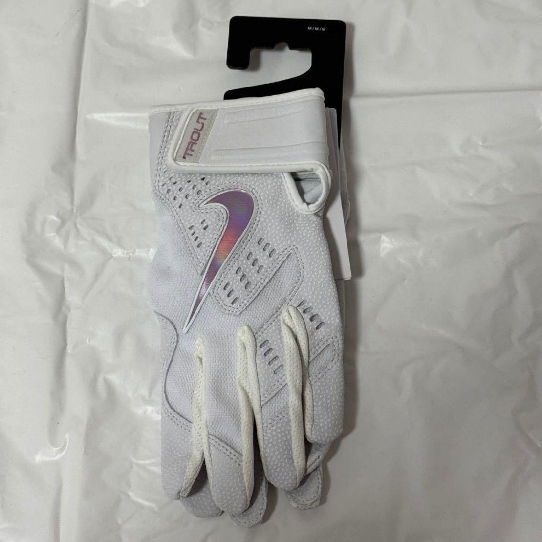 人気のある NIKE Trout Elite ホワイト ピンク バッティンググローブ 便利