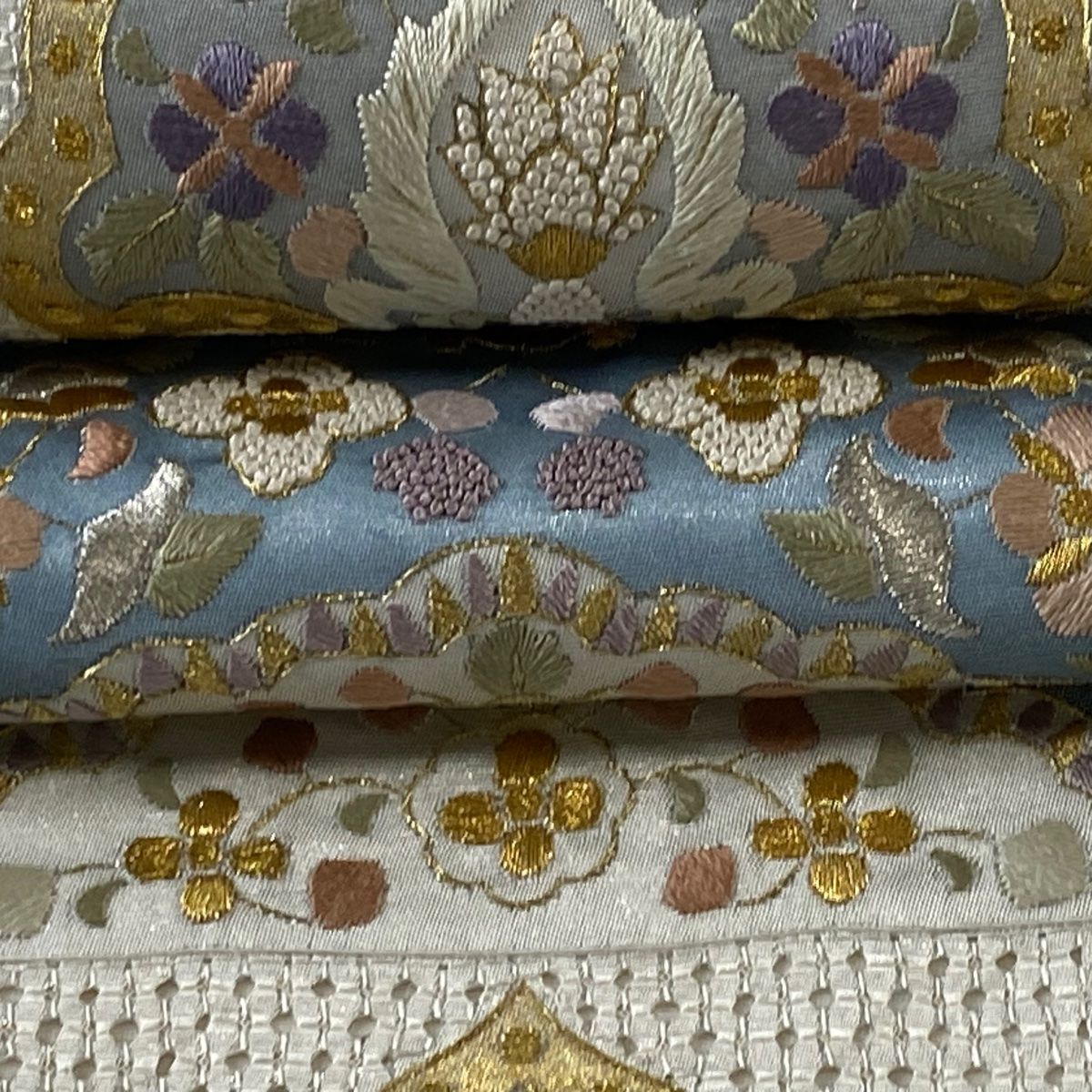 袋帯 逸品 華文 草花 金銀糸 刺繍 灰白 六通 正絹 【中古