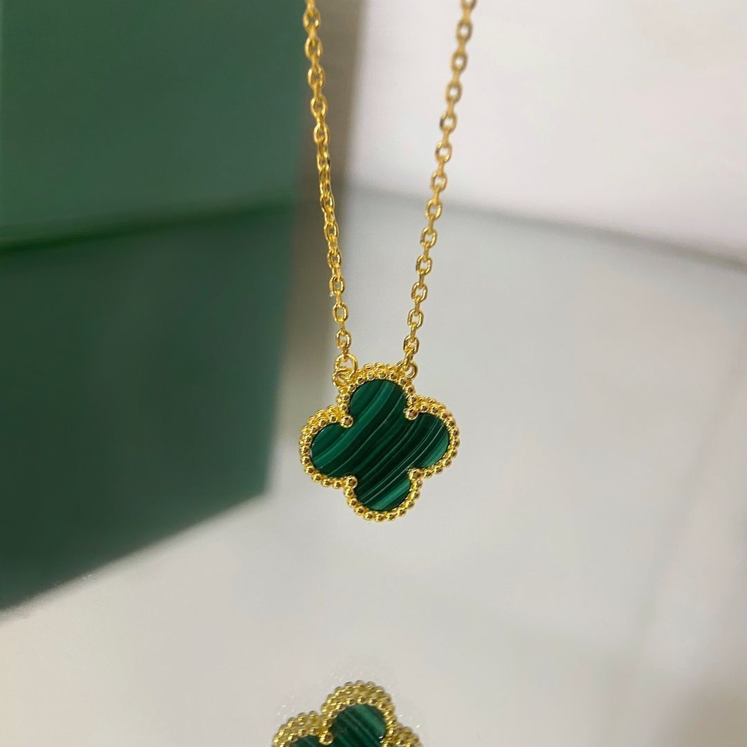 VanCleef&Arpels ヴィンテージアルハンブラマラカイトペンダント V8313 | [中古]ヴァンクリーフ&アーペル ヴィンテージ