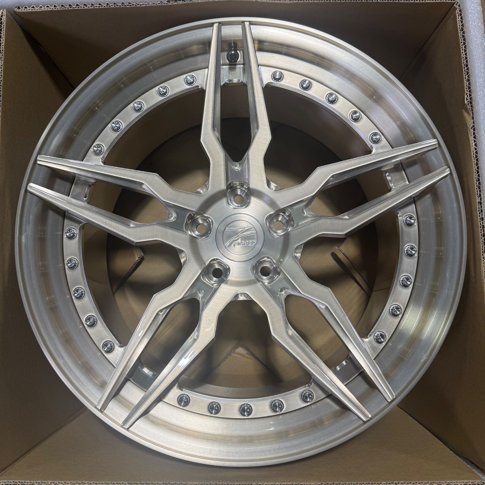 4本セット 未使用 展示品 Zパフォーマンス ZP21S 19インチ 10j +