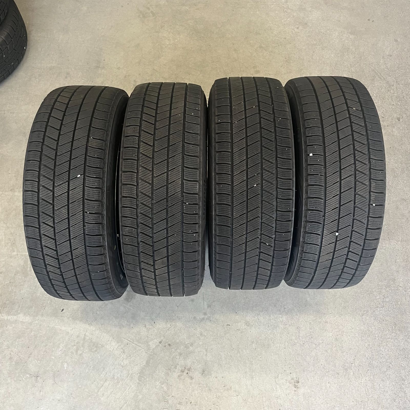 クラウン等 225 45 18インチ スタッドレスタイヤ アルミホイール C-76