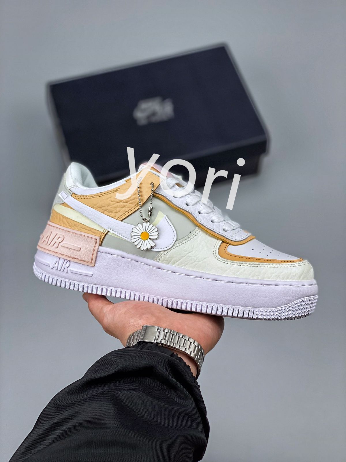 ナイキ ウィメンズ エアフォース シャドウ SE スニーカー レディース AIR FORCE 1 ガールズ ベージュ ホワイト スペシャルエディション