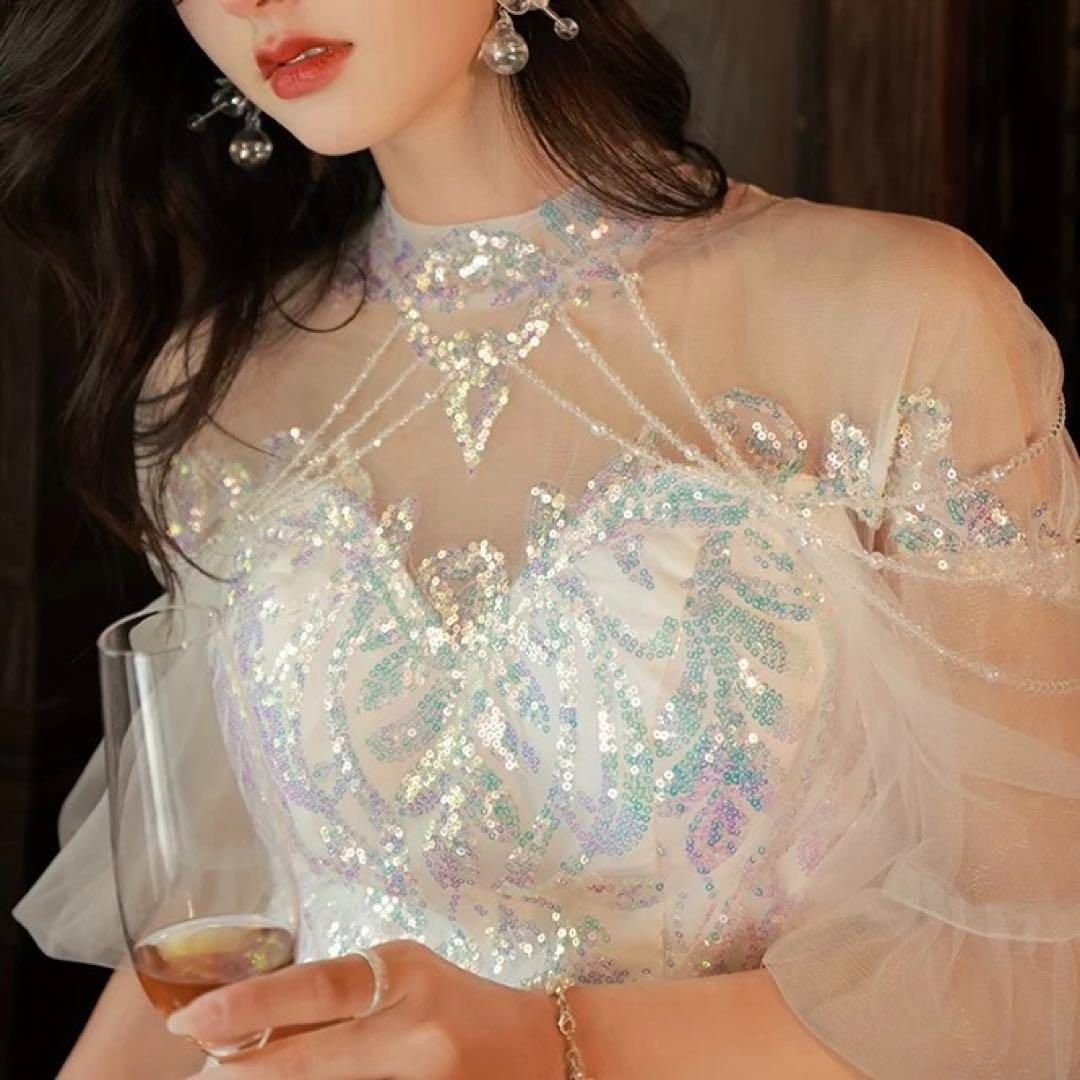 ビジューにスパンコールの美しい イブニングドレス♩.• オーロラのスパンコールにビジューが美しい イブニングドレス - メルカリ