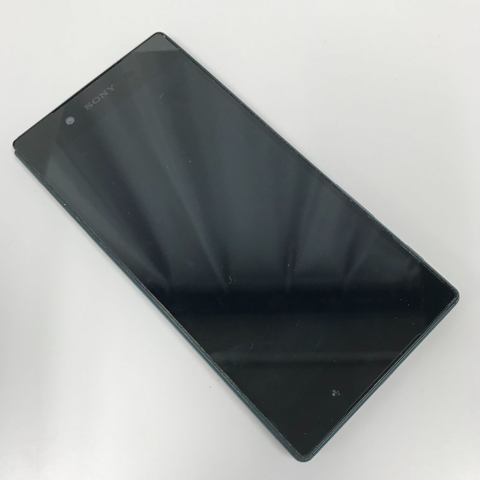 【ジャンク品】Xperia Z5 SOV32●動作：問題なし、初期化済み●状態：ジャンク品  背面破損●容量：32GB● 色：グリーン☆23