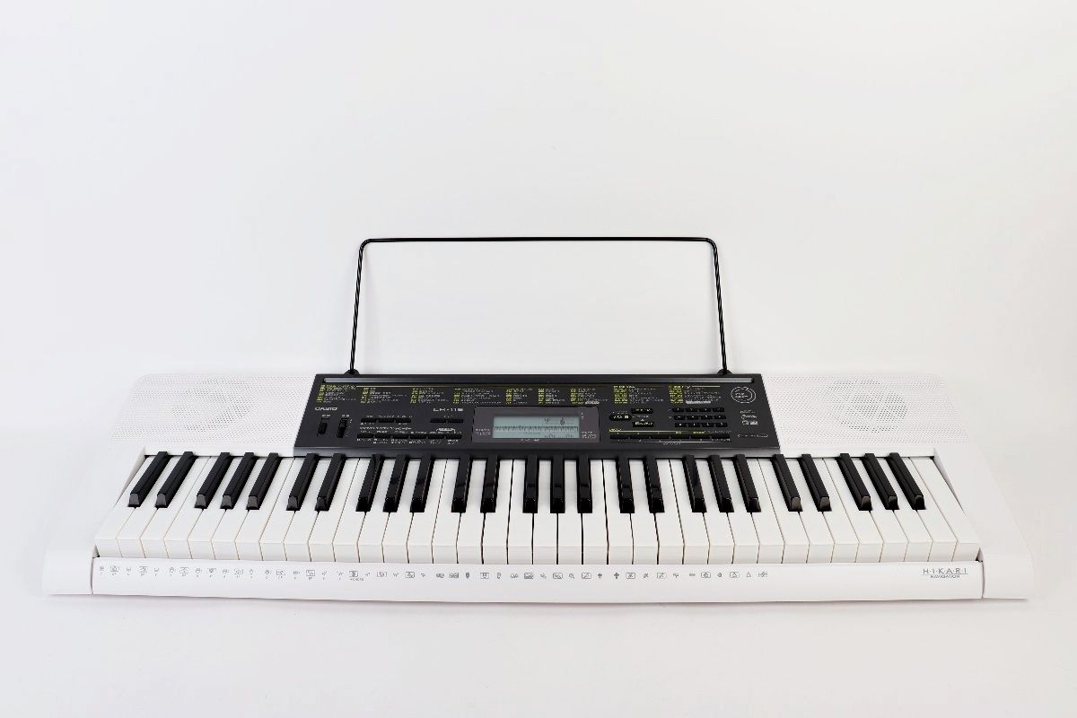 CASIO 61鍵盤 電子キーボード LK-116 椅子 スタンド付き 光
