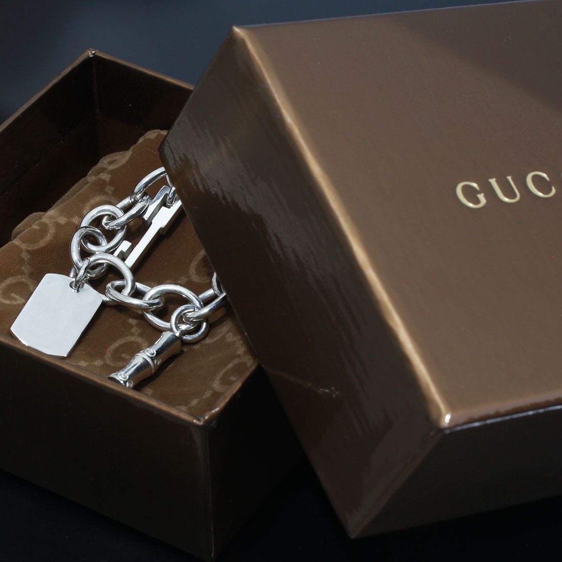 GUCCIブブレスレット グッチ GUCCI マルチロゴモチーフ ブレスレット SV925 箱 B9856 - メルカリ