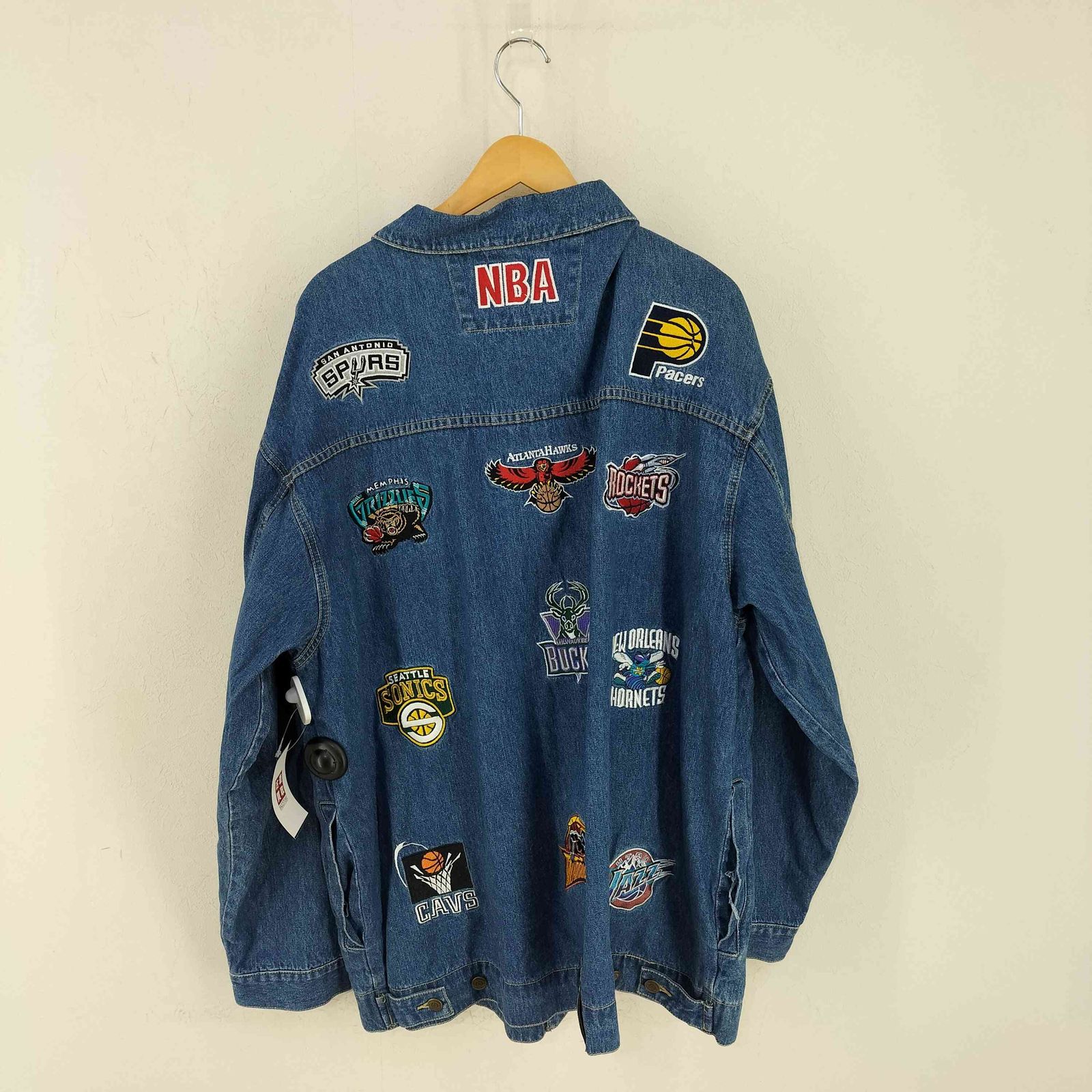 NBA刺繍デニムジャケット NBA刺繍デニムジャケット