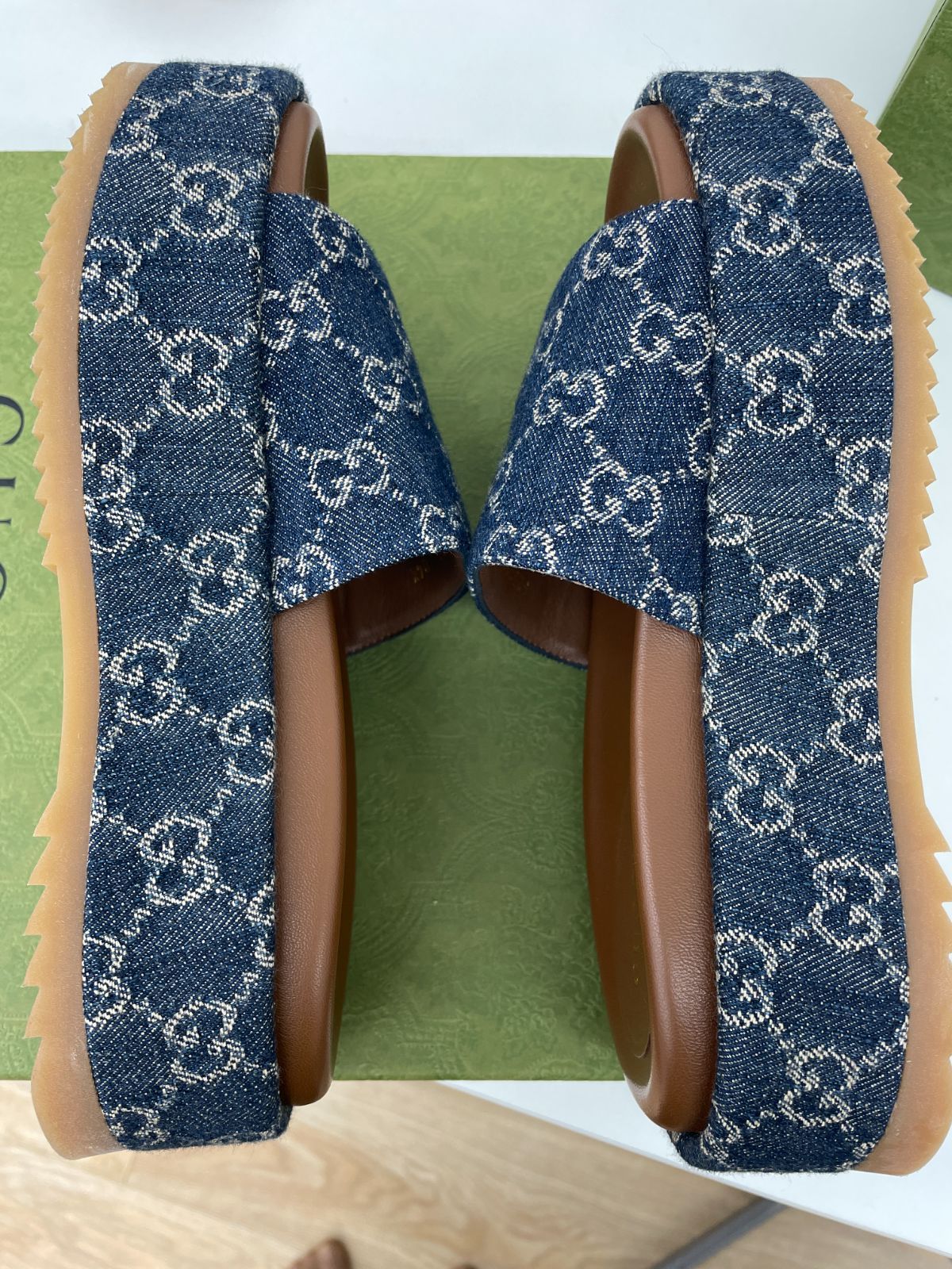 GUCCI デニムサンダル★大丸購入美品☆最終値下げ GUCCI デニムサンダル☆大丸購入美品☆最終値下げ - メルカリ