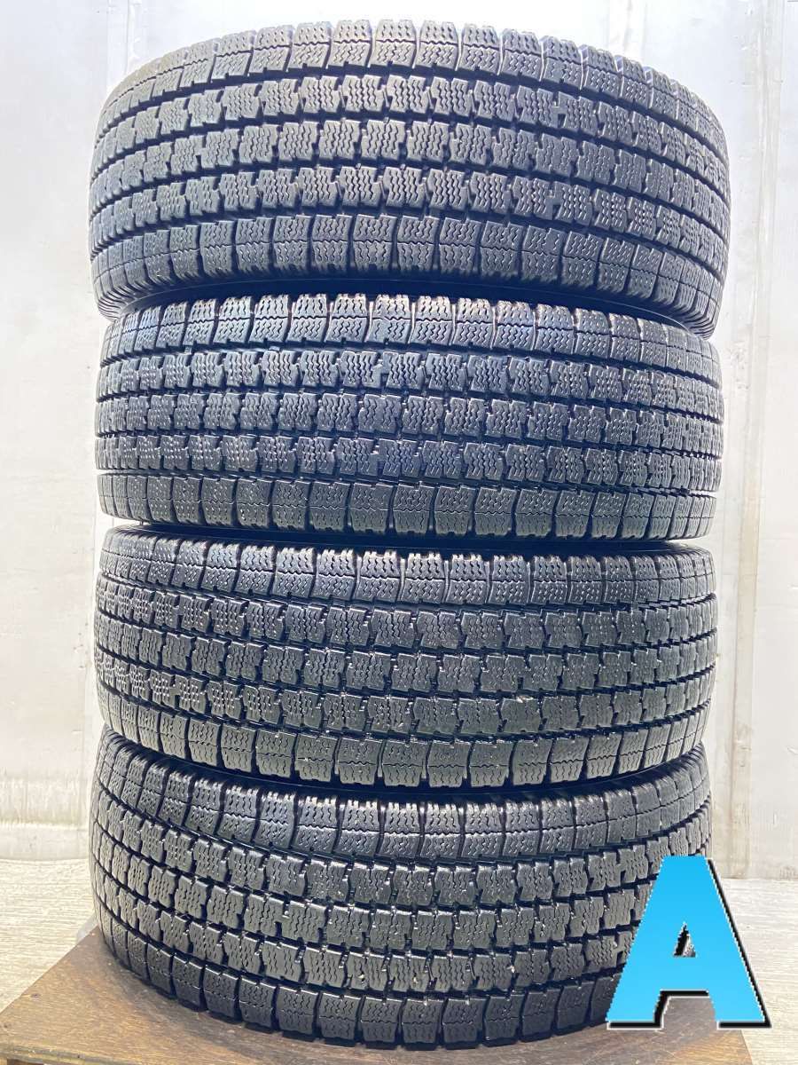 215/65R15 110/108LT nトーヨータイヤ デルベックス M935 n中古タイヤ スタッドレスタイヤ 4本セットn w15241010032