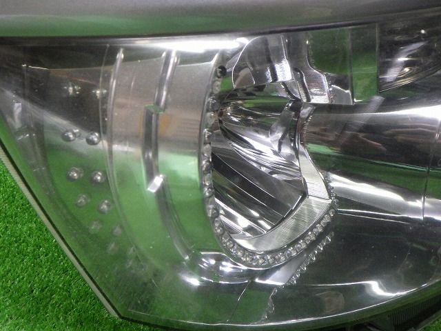 ジャンク トヨタ 70系 ヴォクシー 前期 ヘッドライト 左右 ハロゲン 28