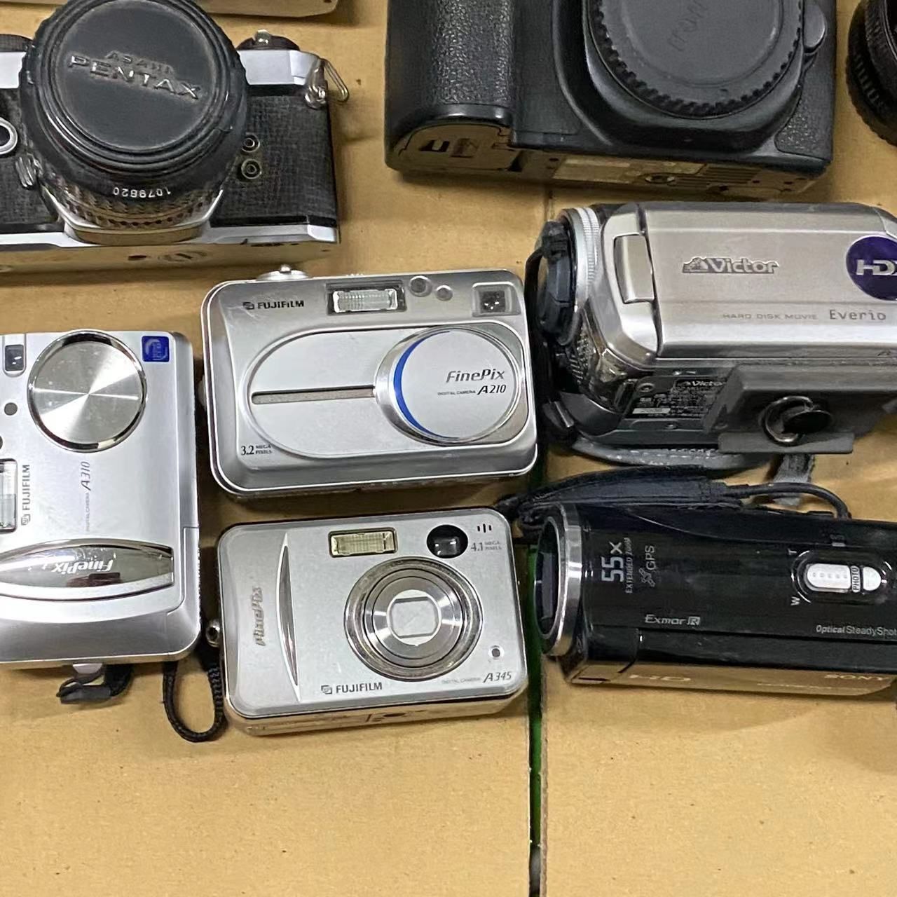 ジャンク扱い】 デジカメ FUJIFILM 一眼レフカメラ Nikon レンズ