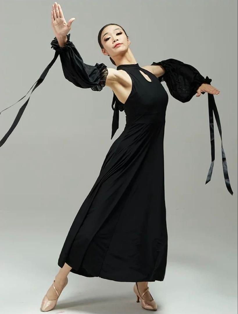 新品未使用 スタンダード練習着オシャレでカッコいいデザイン ダンス