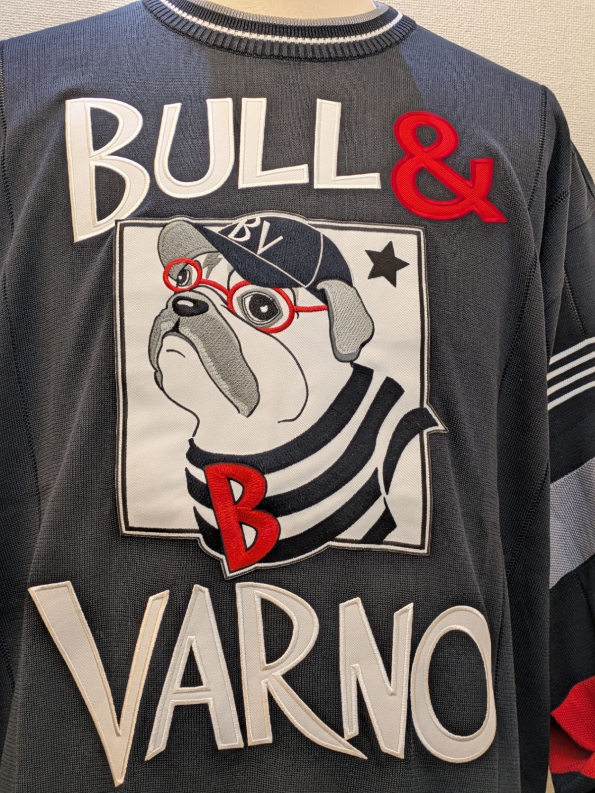 BARNI VARNO／バーニヴァーノ】春物ブルドッグ丸首セーター ブラック 