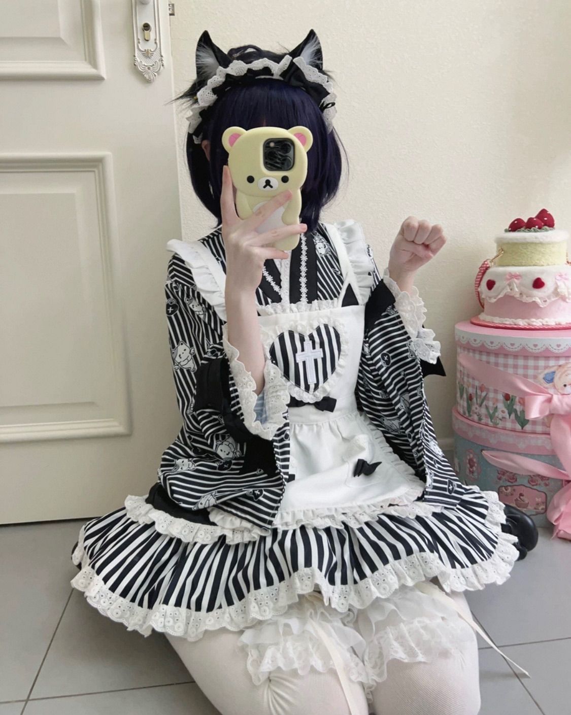 ブラック