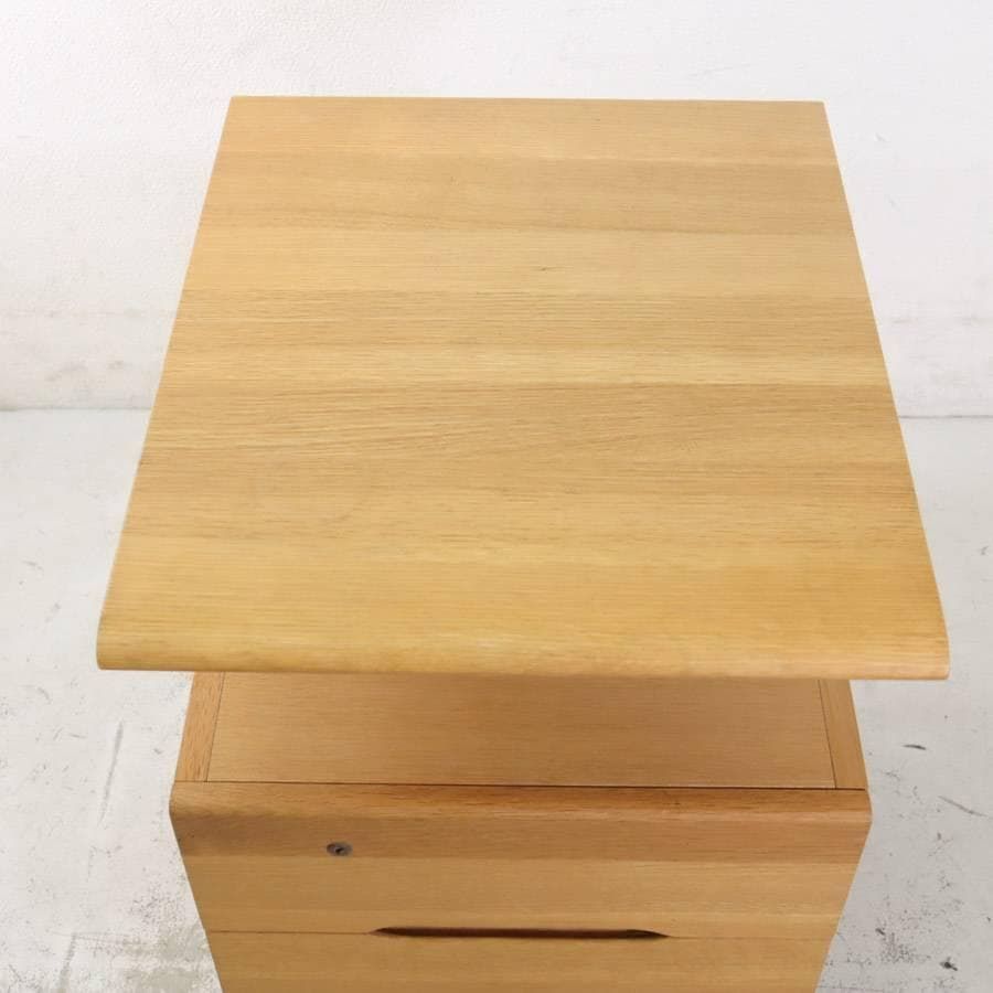 引き出しワゴン