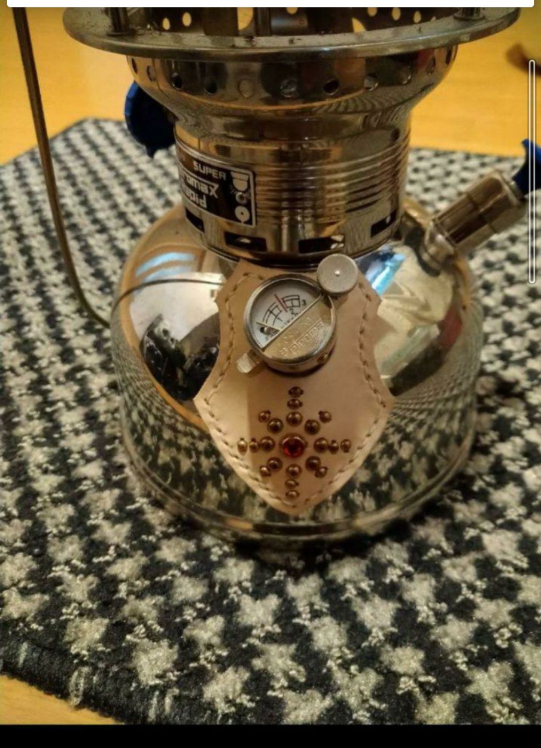 ペトロマックスhk500用 エプロン 男の外遊びを盛り上げる、ペトロマックスらしさ満点のレザー