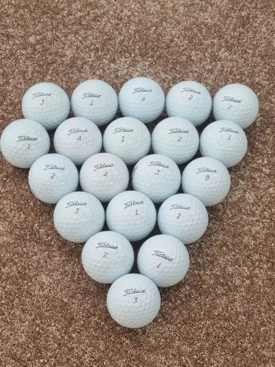 【雷市場（ポンジャン）商品韓国直送】 Titleist(タイトリスト) V1X 4 平和 A +/ レベル 20 区 ゴルフボール ロストボール