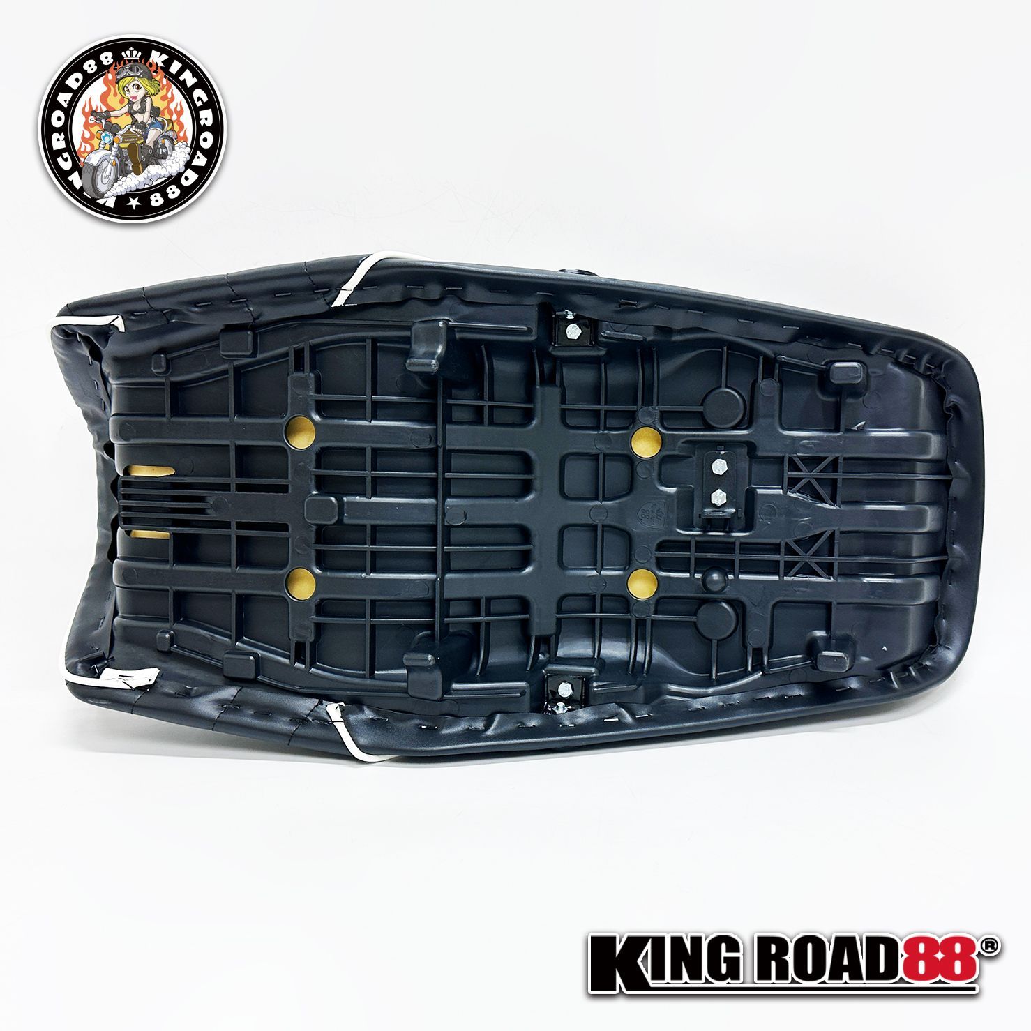 ＸＪＲ４００前期　白皮　タックロールシート /4HM 新品 Amazon | XJR400 前期 タックロール シート 白 レザー 鋲
