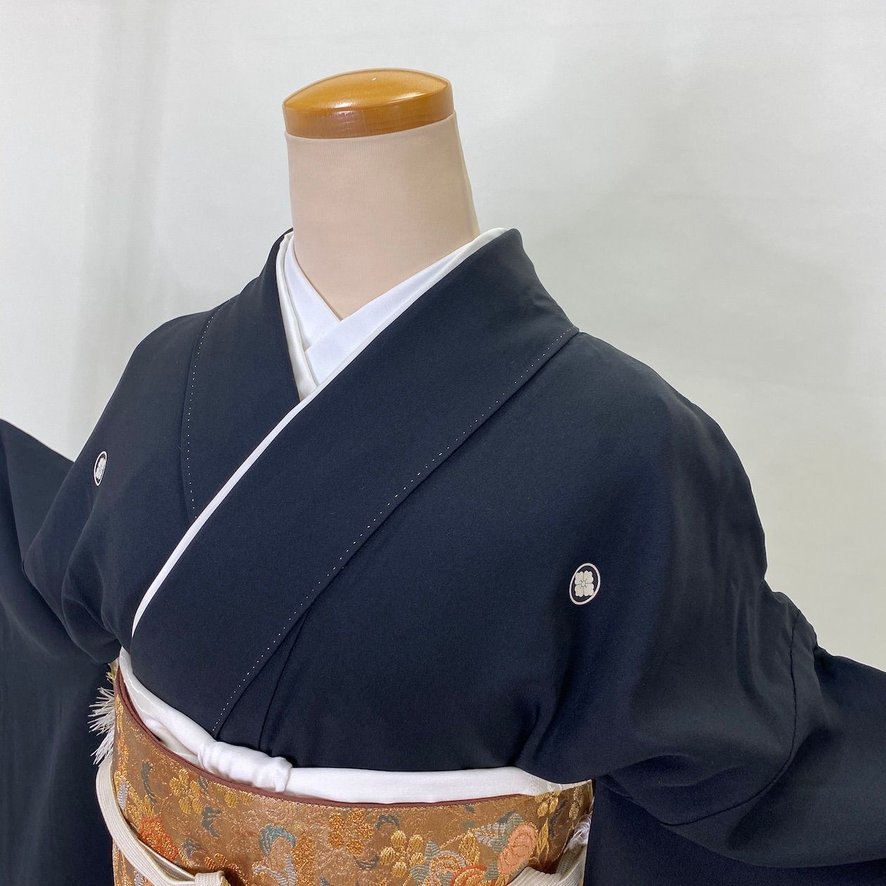 黒留袖セット　黒留袖、帯、羽織、帯揚げ帯締め、肌襦袢、センスセット 黒留袖セット 黒留袖、帯、羽織、帯揚げ帯締め、肌襦袢、センス