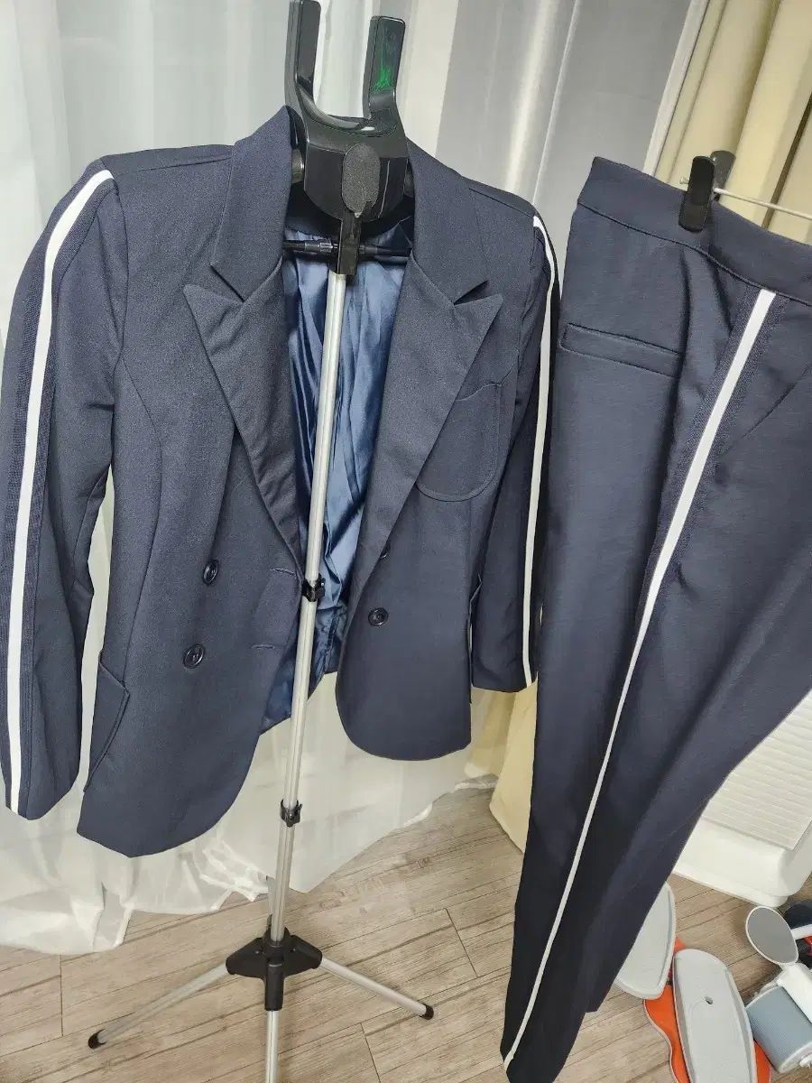 ネイビー ストライプ スーツ セットアップ - メルカリ