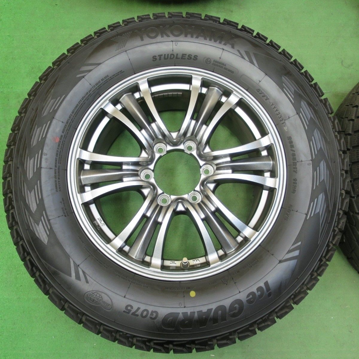 バリ溝！21年！キレイ！9.5分☆スタッドレス 265/65R17 ヨコハマ