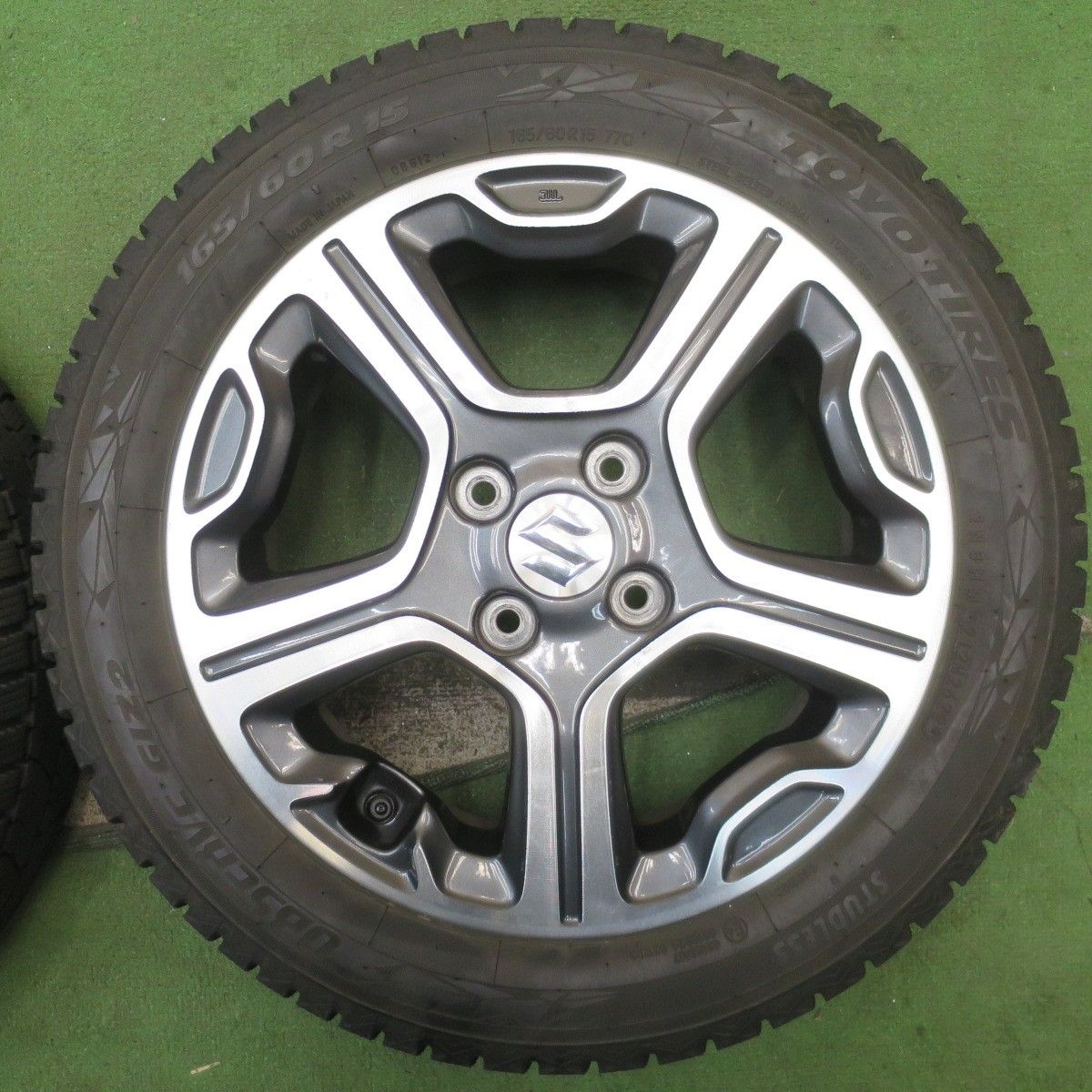 バリ溝 22年 9.5分以上 スズキ MR31S ハスラー 純正 165 60R15 スタッドレス トーヨー オブザーブ GIZ2 15インチ PCD100 4H 5092402NJス