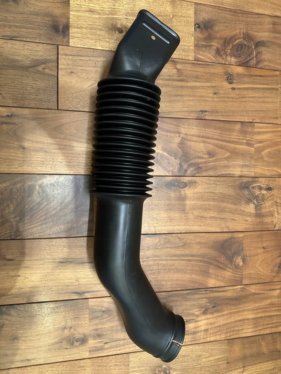 日産 純正 サファリ パトロール Y60 インテーク エアダクト NISSAN Safari Patrol Air Cleaner Intake Pipe Duct 62860-07J00