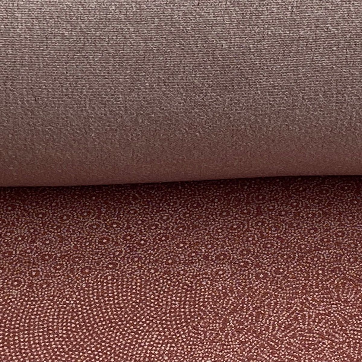 ピンクベージュ