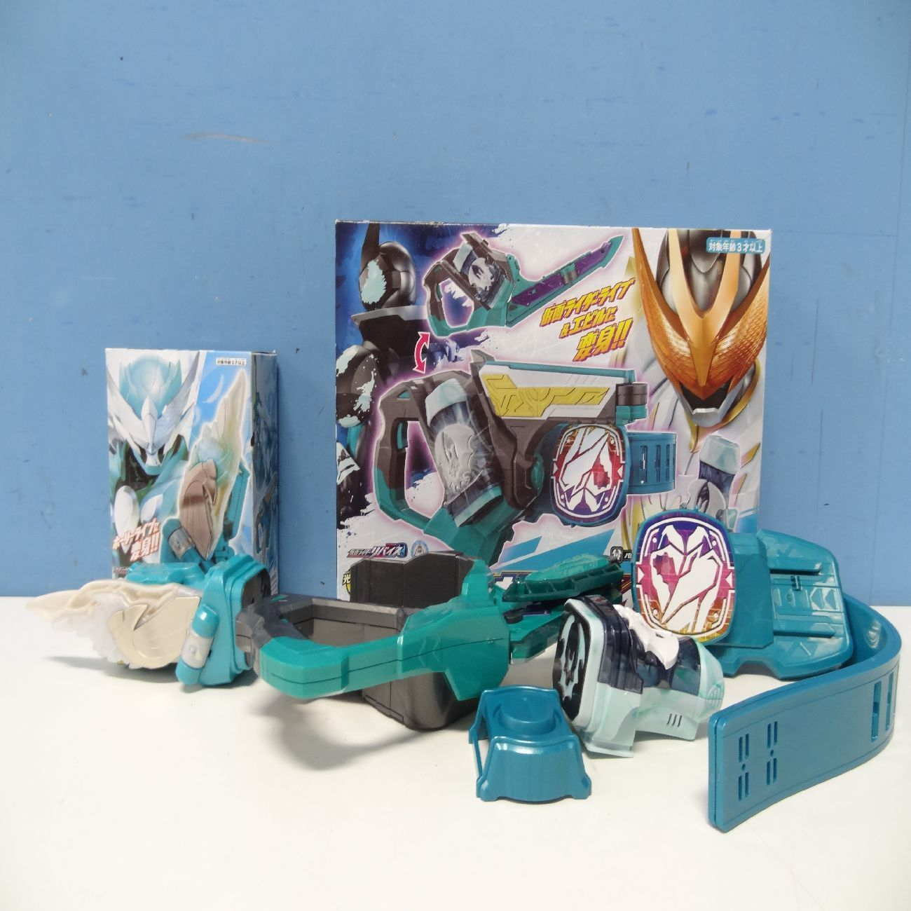 【動確済】 仮面ライダー リバイス DXツーサイドライバー ホーリウイングバイスタンプ セット