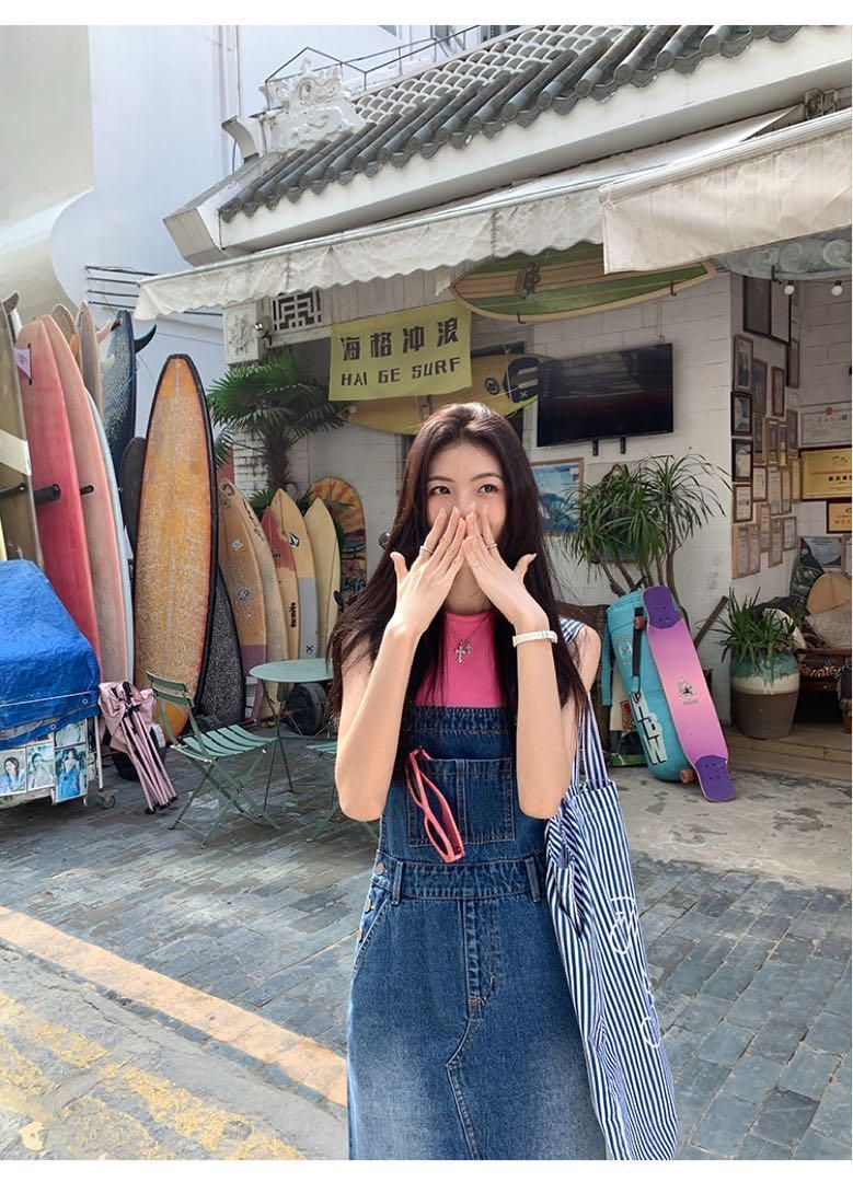 デニムオーバーオールワンピ 春のリゾート女子会用ドレス