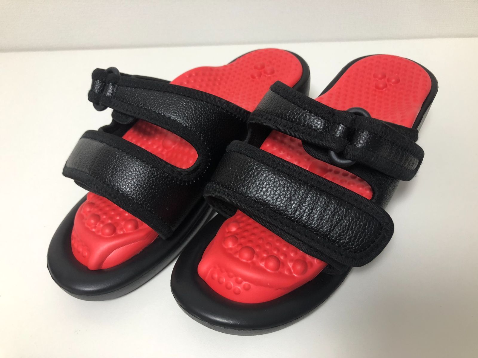 S美フット 履いて歩くだけ ながらストレッチ 美姿勢サンダル 兼子