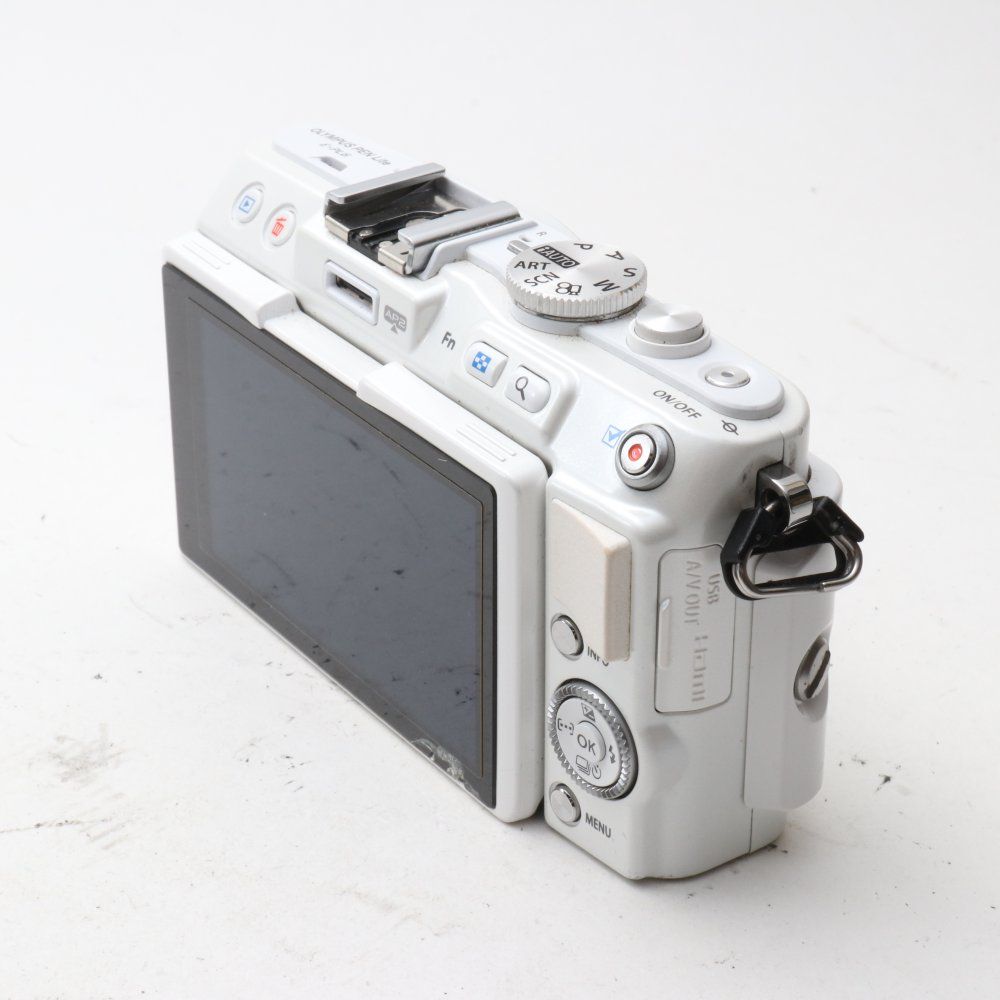 OLYMPUS ミラーレス一眼 PEN Lite E-PL6 ボディ ホワイト E-PL6