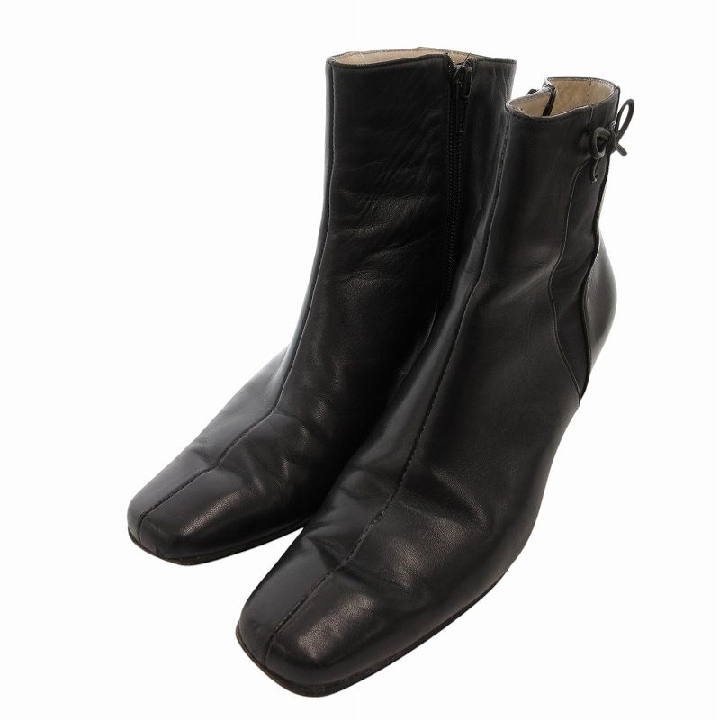 フェラガモ ショートブーツ サイドジップ スクエアトゥ 黒　レザー 22.5 フェラガモ ショートブーツ サイドジップ スクエアトゥ ブラック レザー 24