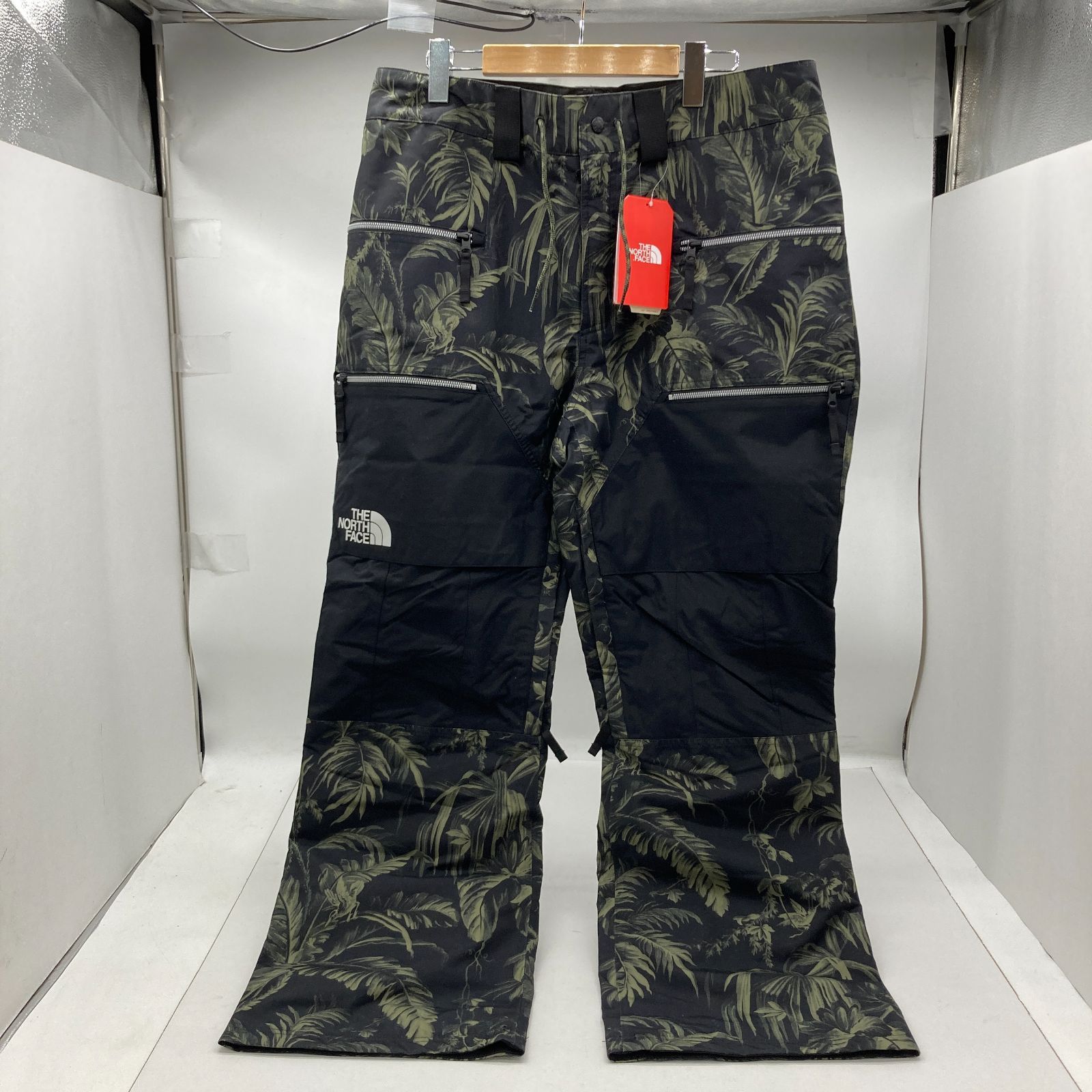 04ｍ2036∞ THE NORTH FACE ノースフェイス Slashback Cargo Pants スラッシュバックカーゴパンツ  ブラック×グリーン リーフ柄 L NF0A3IFW スノーウェアー スノボ スキー タグ付き 中古品 - メルカリ