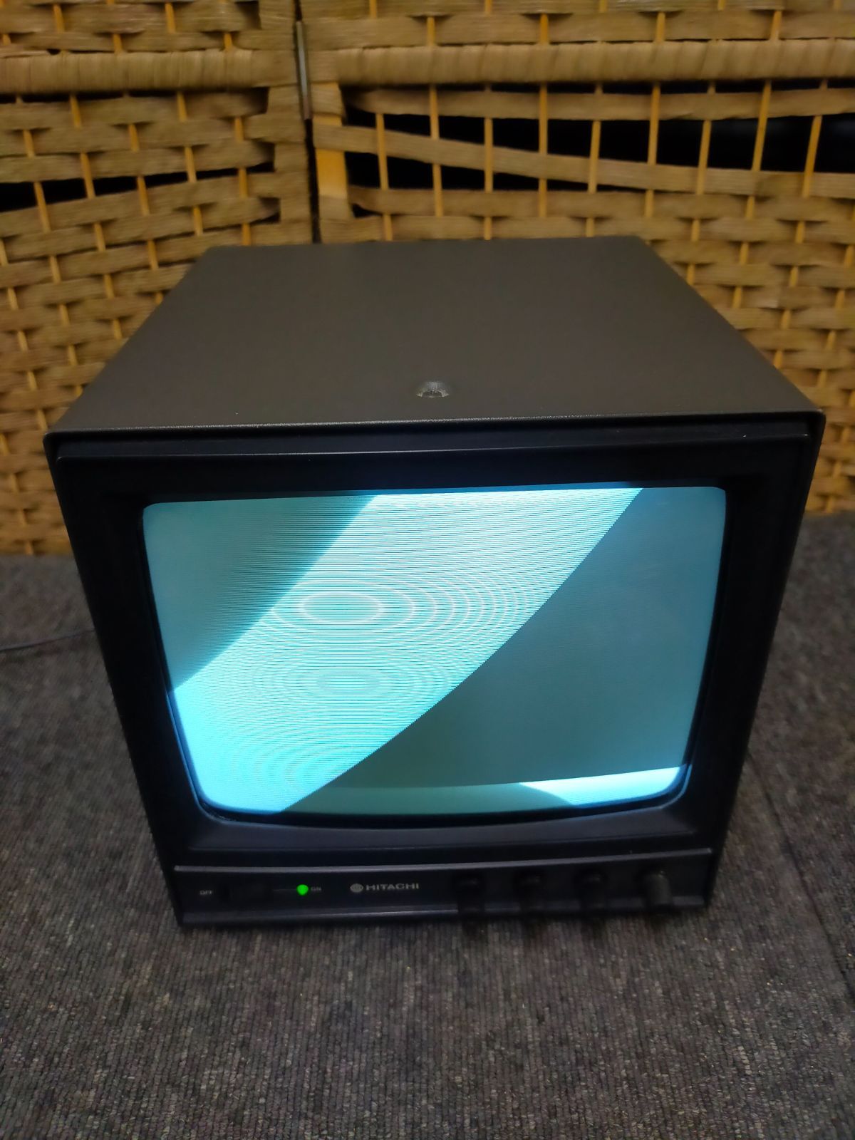 E16-20250806-02 HITACHI VM-920‐S10 ☆日立 ビデオモニター 当時物