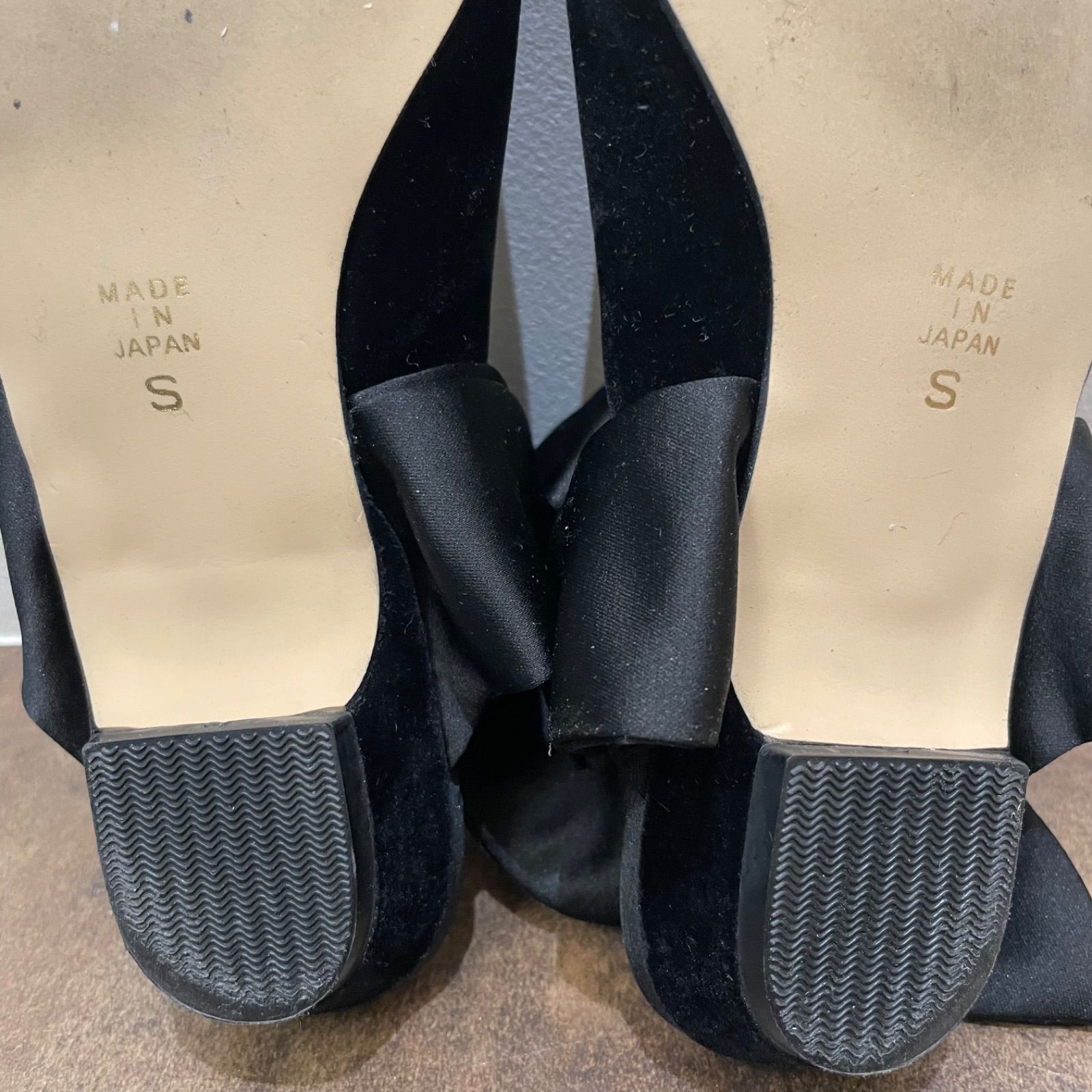 OHGA オーガ ポインテッドトゥベロアパンプス フラットシューズ S