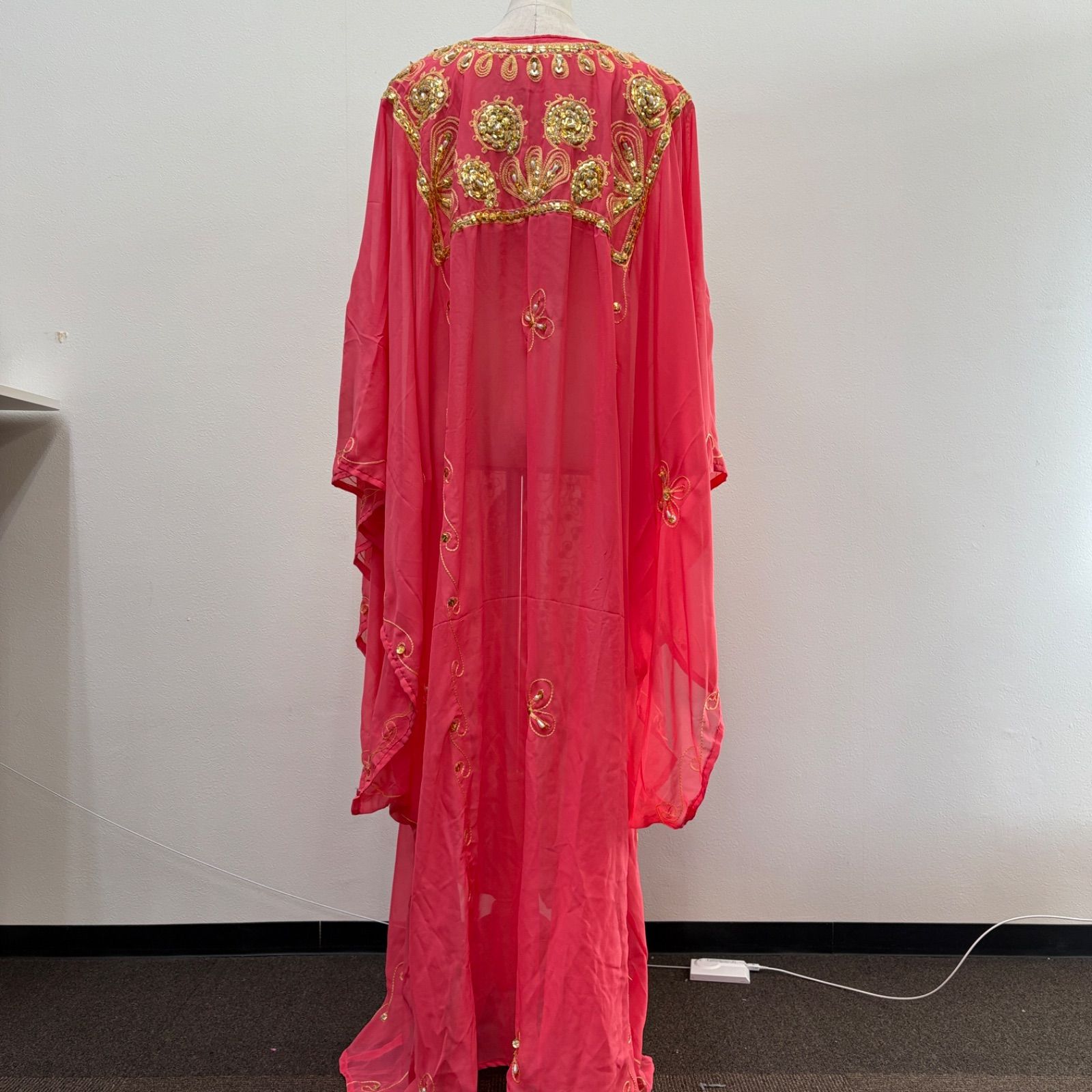 ベリーダンス ダンス衣装 ガラベーヤ コーラルピンク ゴールド